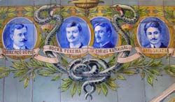 Parte de um friso de azulejos existente no Laboratório Médico Prof. Alberto de Aguiar Parte de um friso de azulejos existente no Laboratório Médico Prof. Alberto de Aguiar